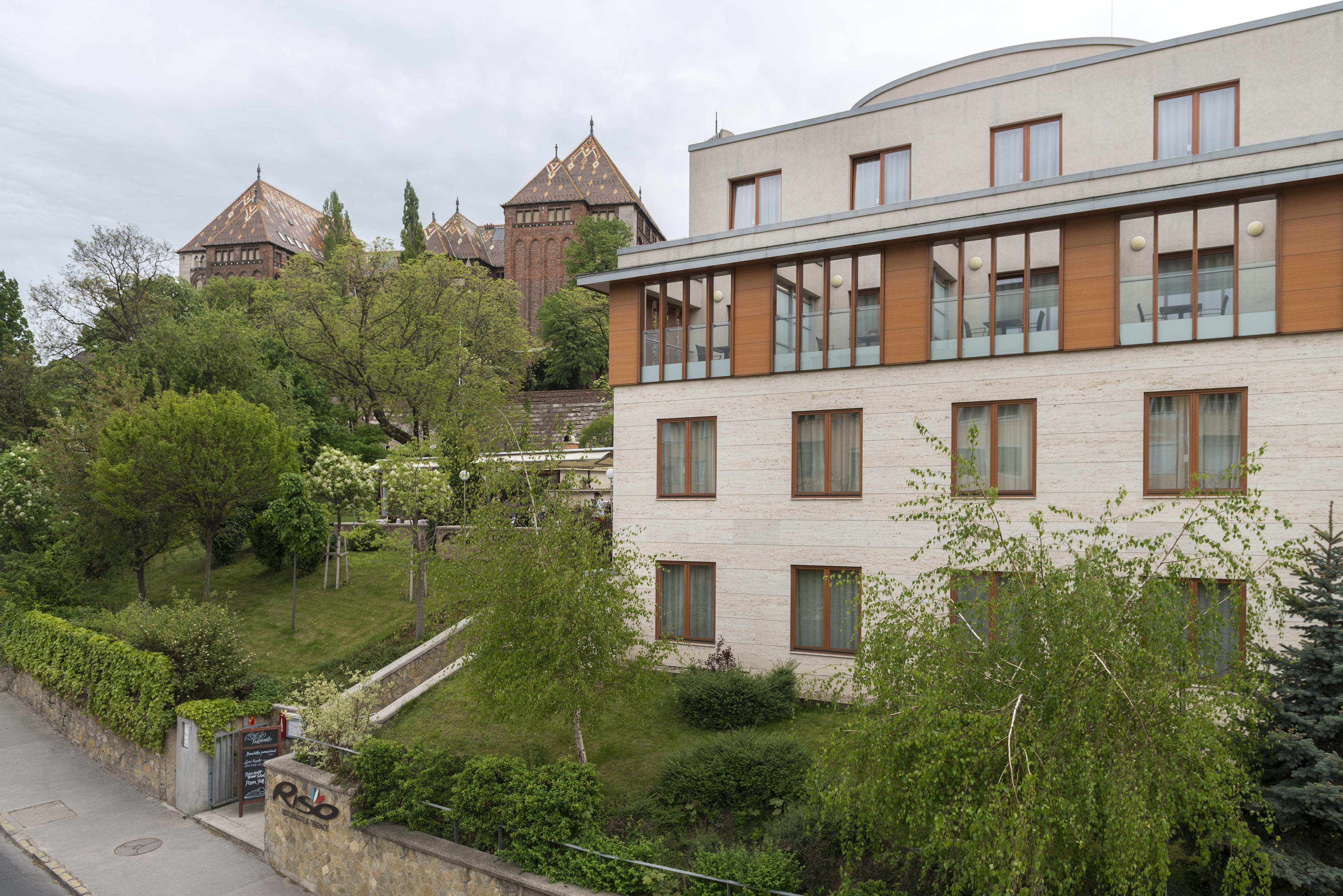 Hotel Castle Garden Budapest Exterior photo