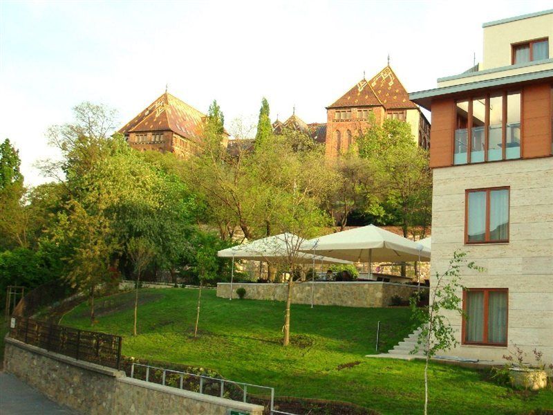 Hotel Castle Garden Budapest Exterior photo